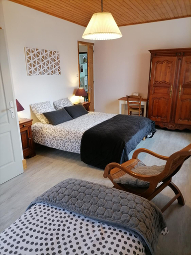 Bedroom 2, Maison La Vigne - Gites et Chambres d'hotes, Haute-Loire