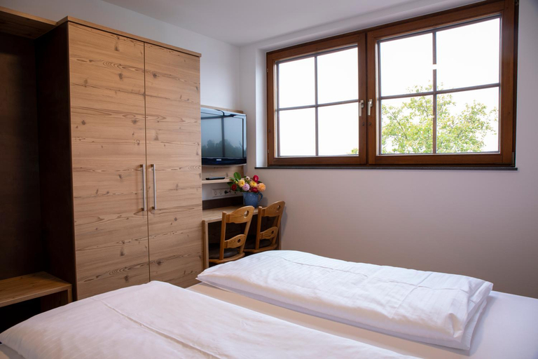 Bedroom 4, Gasthof Adler, Bodenseekreis