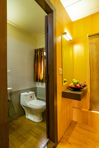 Bathroom 4, Southern Panorama Cruise, Alappuzha