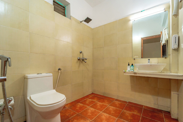 Bathroom 4, Itsy Hotels De Classio, North Goa
