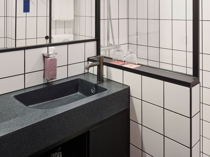 Bathroom 5, TRIBE Paris Saint Ouen, Seine-Saint-Denis