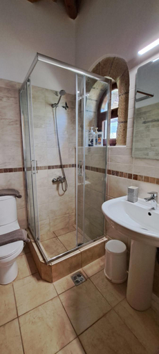 Bathroom 2, Stoupa's Paradise, Peloponnese