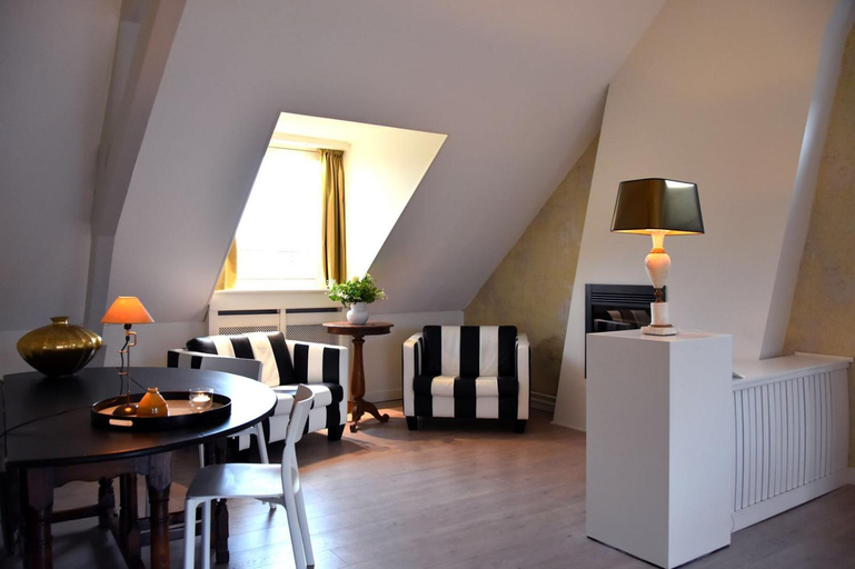 Others 4, Zzzuite25, Oosterhout