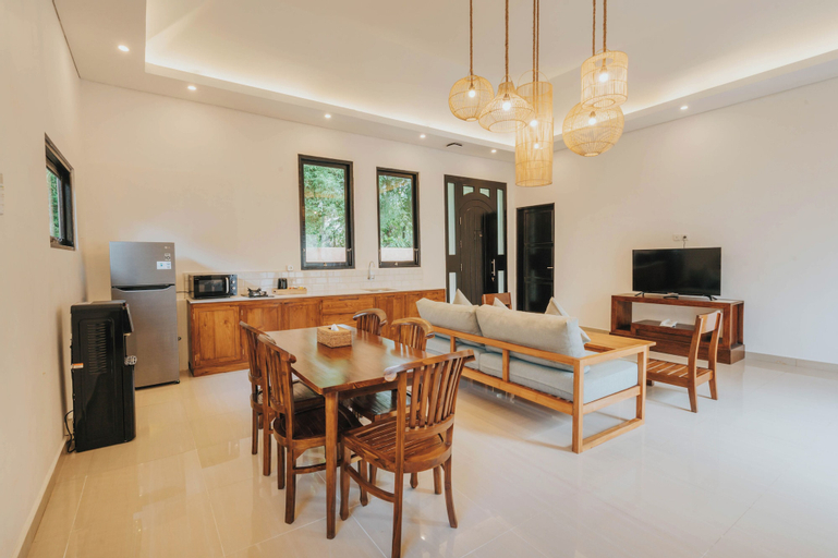 Dining Room 27