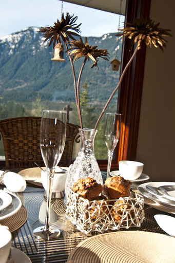 Food & Drinks 2, High Hopes Bed and Breakfast, Fraser Valley