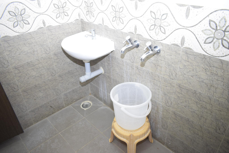 Bathroom 17