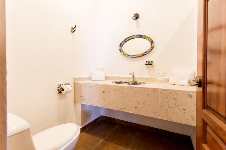 Bathroom 4, Palacio Del Cobre, Tepoztlán