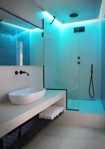 Bathroom 10