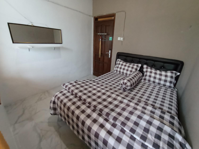 Others 4, Villa Lilly, Malang