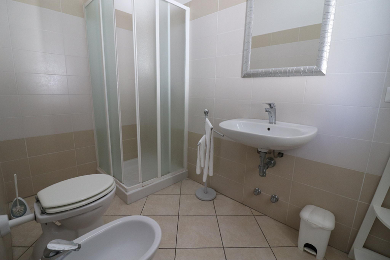 Bathroom 3, Amelies House Otranto, Lecce