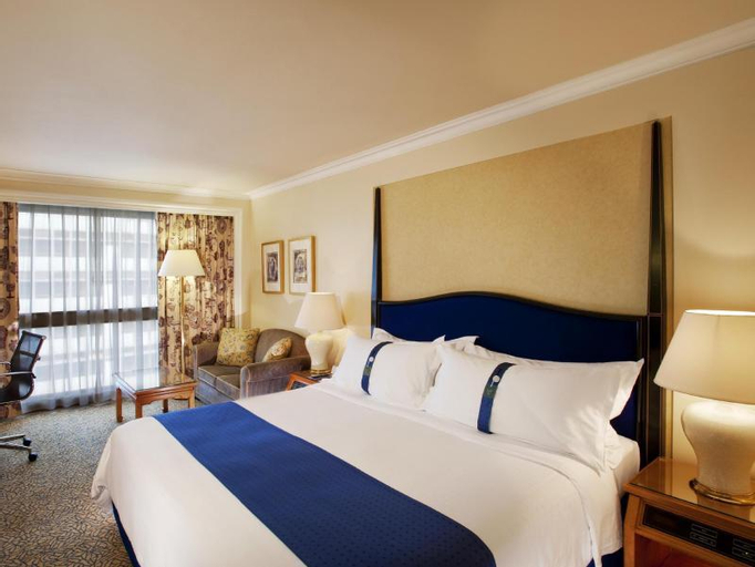 Bedroom 30