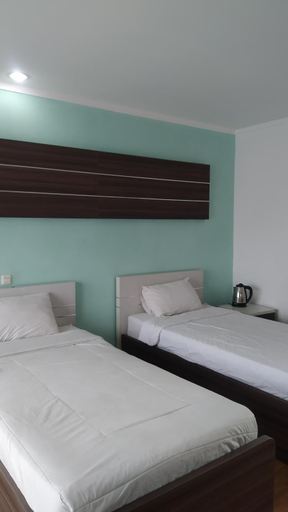 Bedroom 3, PUNCAK VILLAGE HOTEL & KAMPUNG MAIN ANAK, Bogor
