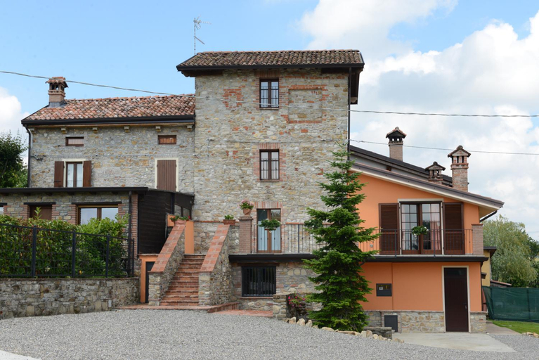 Others 5, Torretta di Bassano, Piacenza