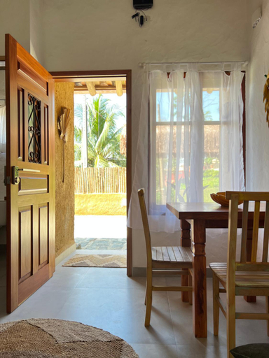 Others 5, CasaMi, Ilhabela