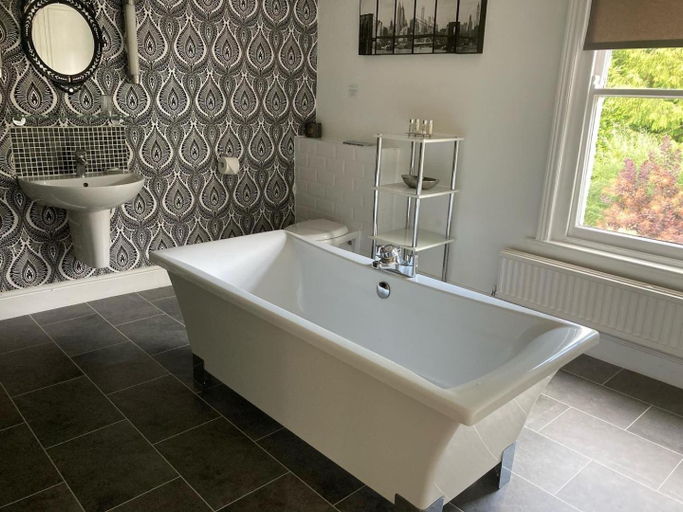 Bathroom 3, Malvern View, Gloucestershire