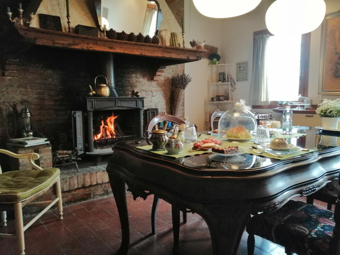 Food & Drinks 5, Corte di Maggio B&B, Bologna