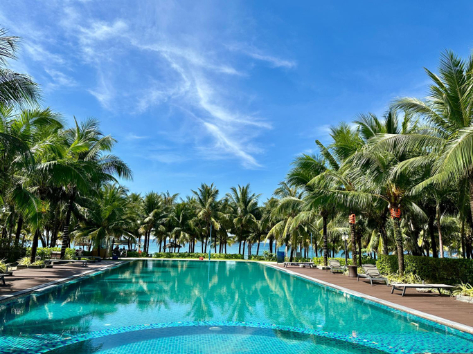 Swimming pool 2, Beach villa with private swimming pool west Phu Quoc, Phú Quốc