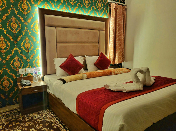 Others 3, Bay leaf by Live Inn, Shimla