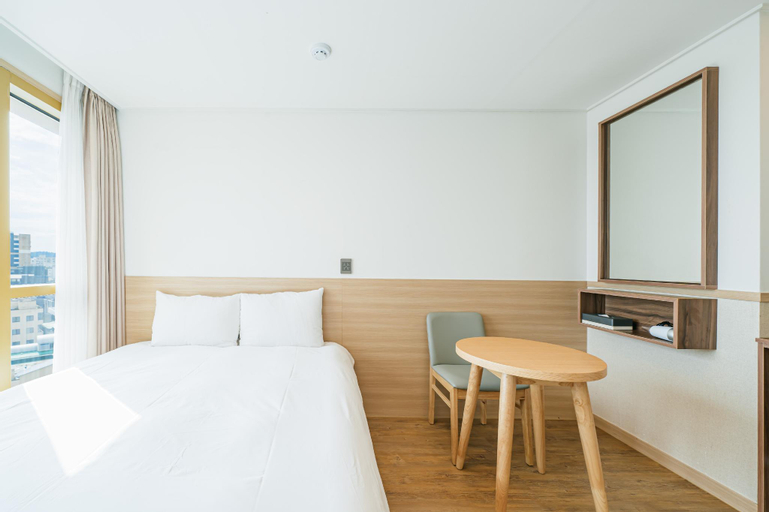 Bedroom 25