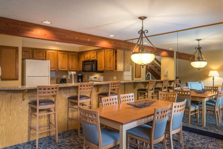 Dining Room 8