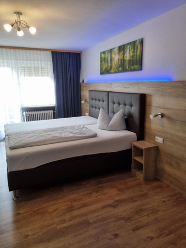 Bedroom 4, Landhotel Engel, Neckar-Odenwald-Kreis