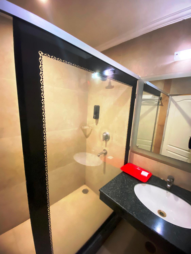 Bathroom 3, Status Business Hotel, Kanpur Nagar