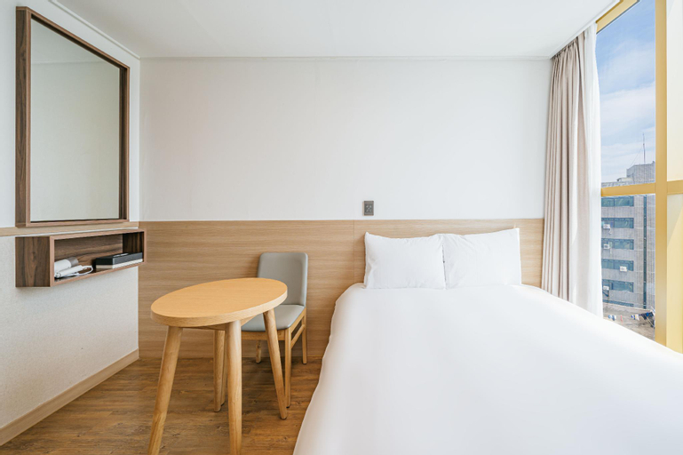 Bedroom 16