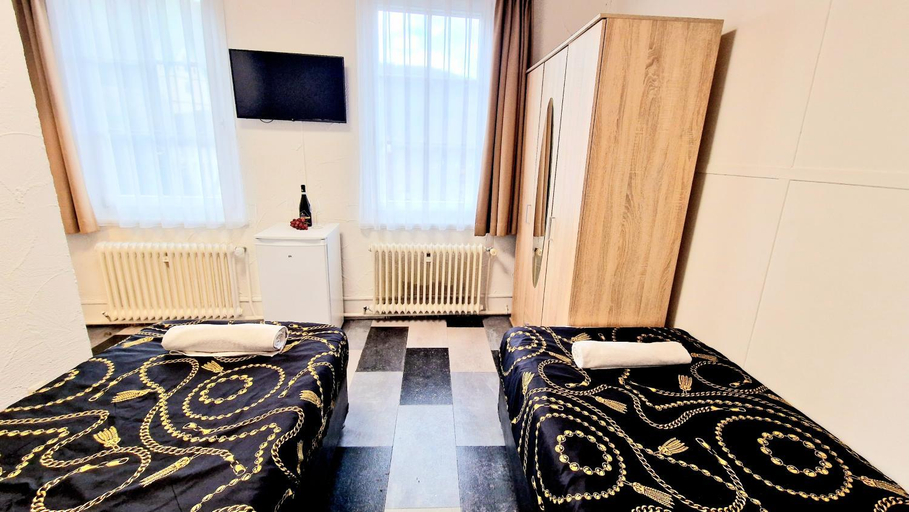 Bedroom 4, Zur Schonen Lau- Monteurzimmer, Alb-Donau-Kreis