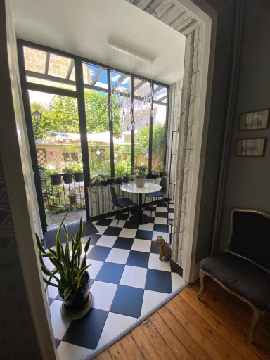 Others 4, La Villa Desvaux de Marigny, Gironde