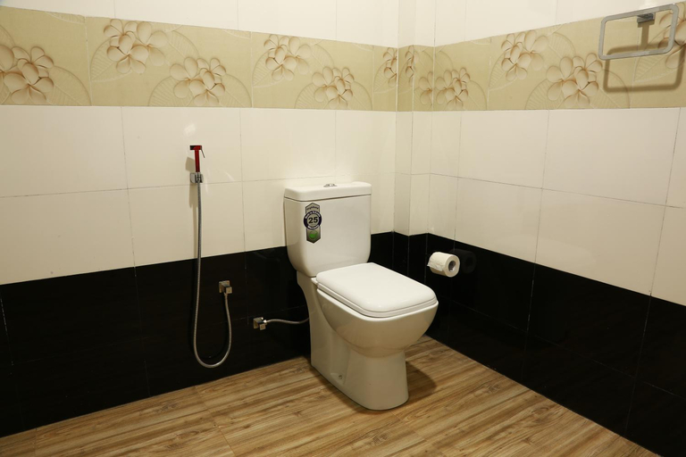 Bathroom 3, Dearly Holiday Home And Safari, Thissamaharama