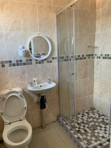 Bathroom 3, Mohlakeng Guest House, West Rand