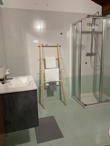 Bathroom 2, B&B Stari Mlin - Vecchio Mulino, Udine