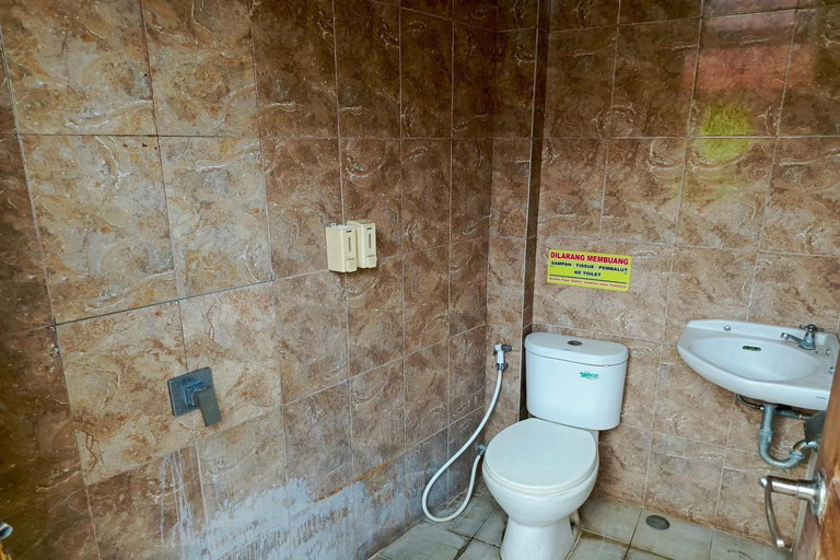 Bathroom 18