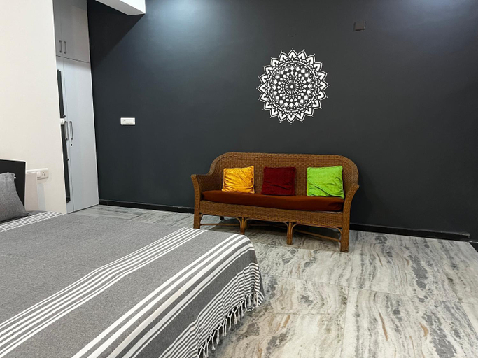 Bedroom 2, Metro Connected Homestay with Parkview, Gautam Buddha Nagar