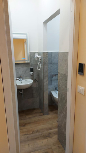 Bathroom 9