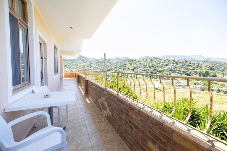 Others 5, Villa Yucca, Vlorës