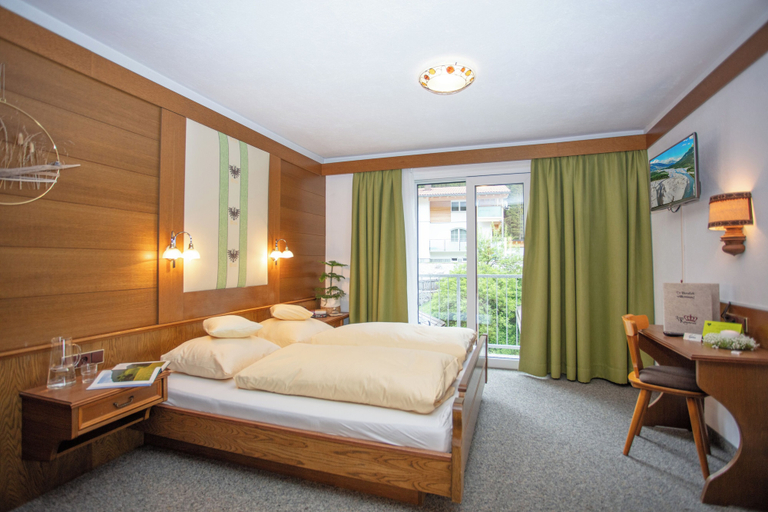 Bedroom 3, Landgasthof Kaiserkrone, Reutte