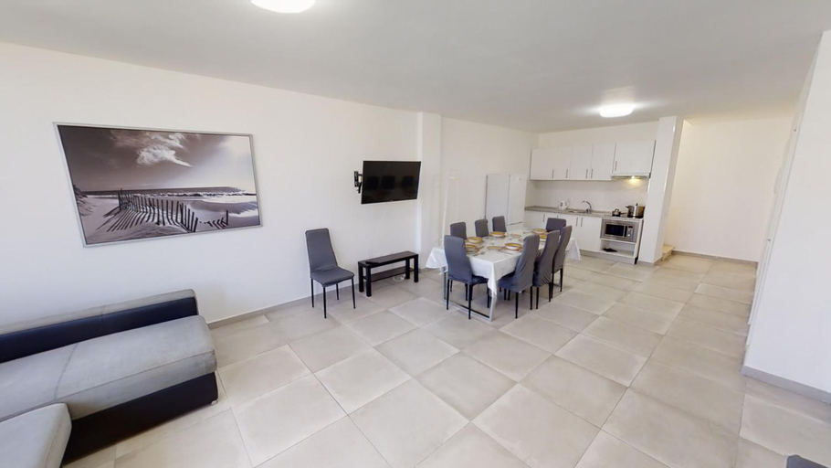Others 2, VV Las Buganvillas MASPALOMAS - Cocina y habitaciones con banos privados, Las Palmas