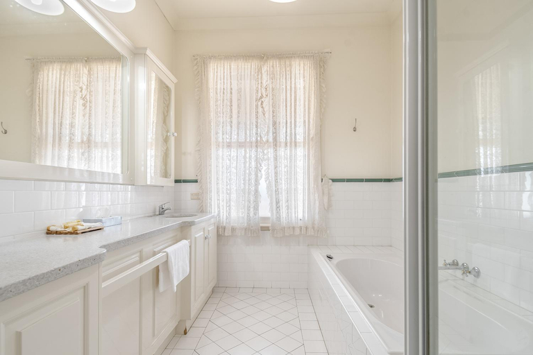 Bathroom 13