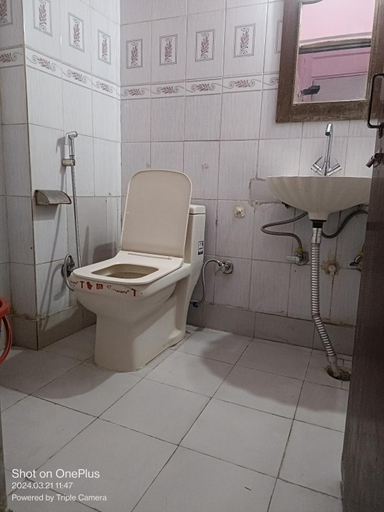 Bathroom 8