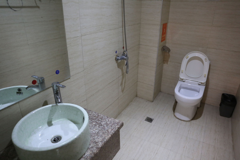 Bathroom 4, Biancheng International Youth Hostel, Xiangxi Tujia and Miao