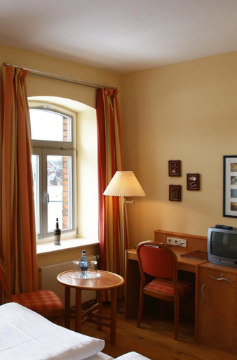 Bedroom 2, Restaurant & Hotel Wismar, Nordwestmecklenburg