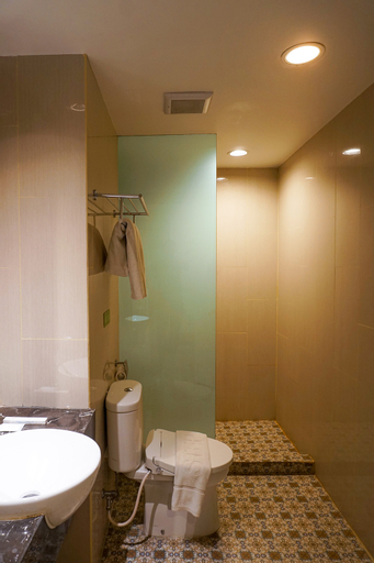 Bathroom 5