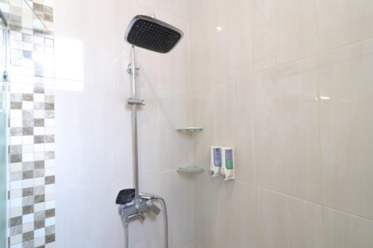 Bathroom 9