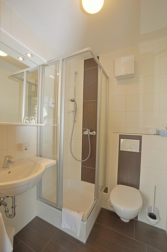 Bathroom 4, Hotel Gasthof Rotes Rovu, Erlangen-Höchstadt