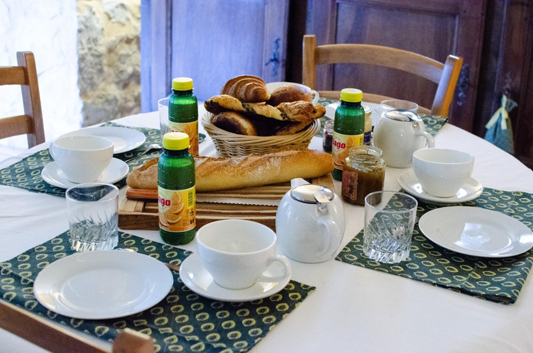 Food & Drinks 5, Chambres d'hotes - Le Mas du Colombeyras, Drôme