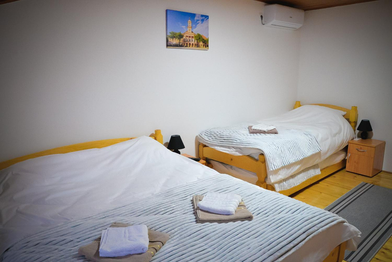 Others 4, Royal TSV Rooms, Sombor