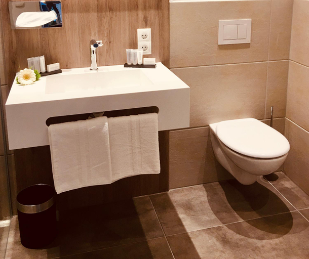 Bathroom 5, StadtHotel Arte, Ahrweiler