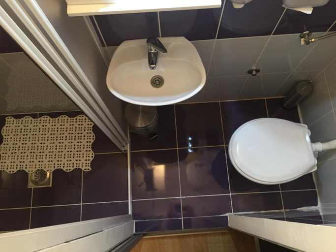 Bathroom 2, Kona Apartment, Belgrade