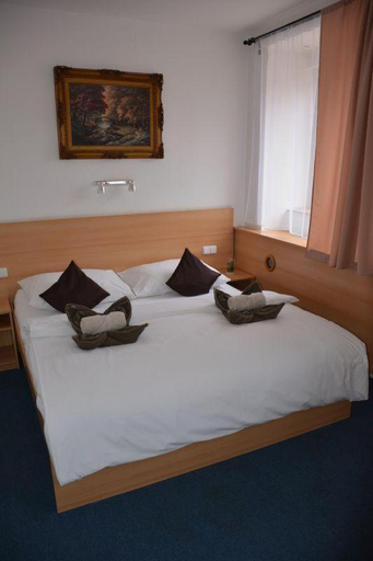 Bedroom 3, Hotel O.K. 1, Beroun